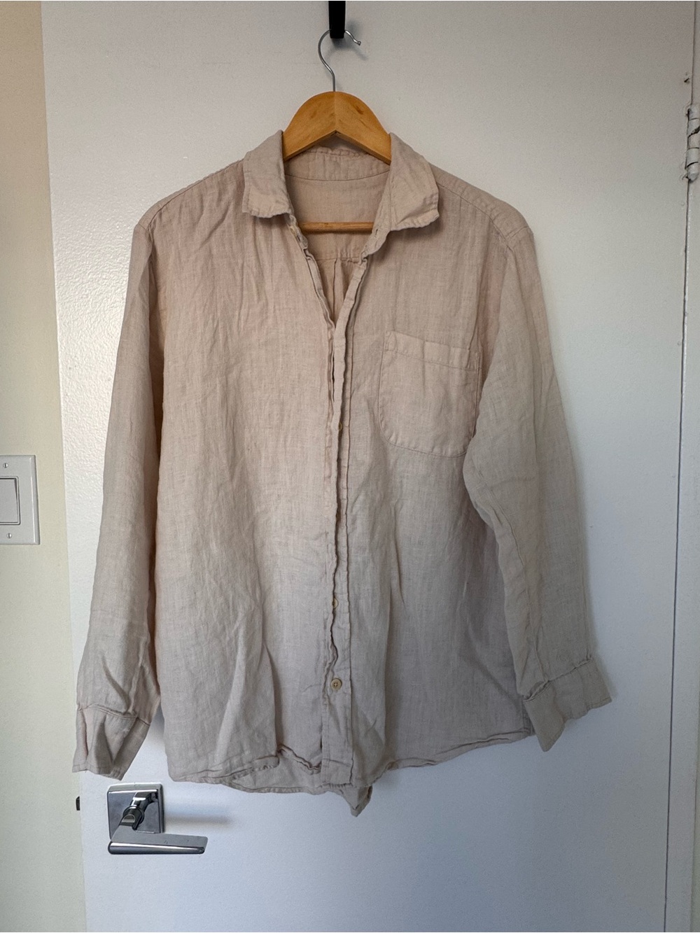 Women's Desmond & Dempsey Linen Button-Down Shirt in Beige